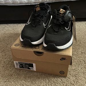 Women’s Nike Crater Remixa Size 9